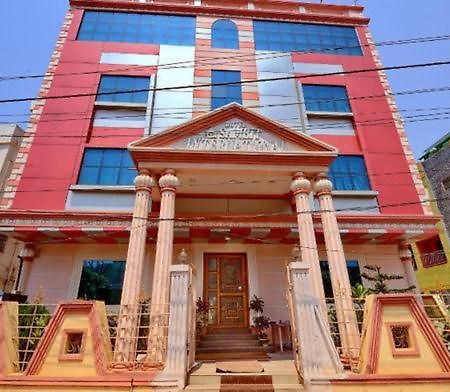 Hotel Sambit International, Near Sea Beach Purî Extérieur photo