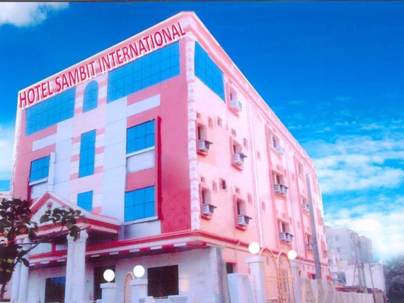 Hotel Sambit International, Near Sea Beach Purî Extérieur photo