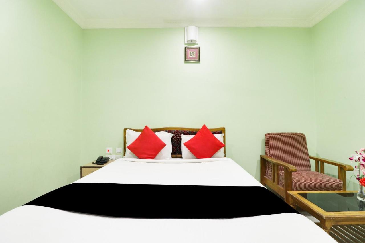 Hotel Sambit International, Near Sea Beach Purî Extérieur photo