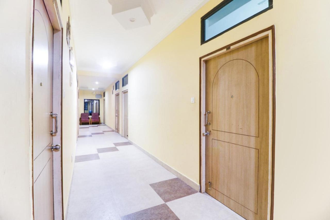 Hotel Sambit International, Near Sea Beach Purî Extérieur photo